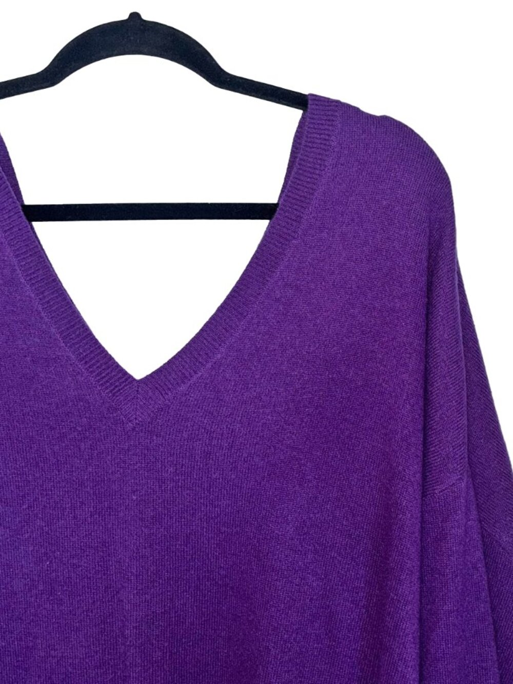 Universal Standard 100% Cashmere Purple V-Neck Sweater - Size L